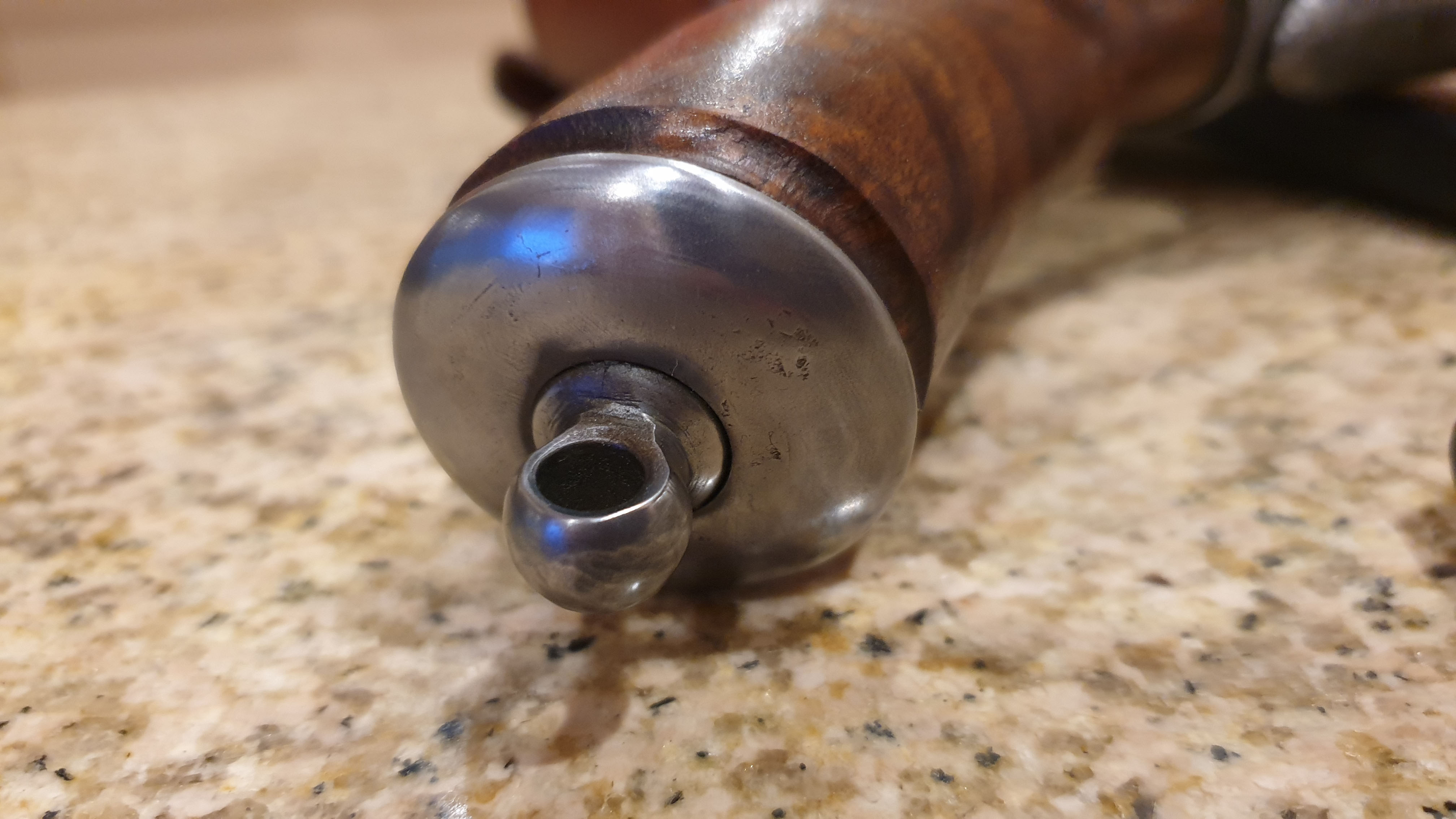 1- Carbon and Toolsteel Knives, Axes & Swords